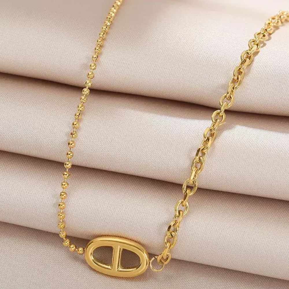 GP Circle Pendant Necklace - Picture 3 of 4